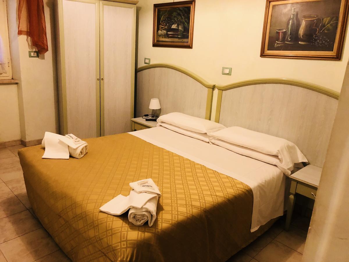 Hotel Casarola - Trigoria Castel di Decima Eksteriør billede